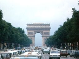 les champs elysees paris