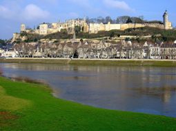 chinon france hotels